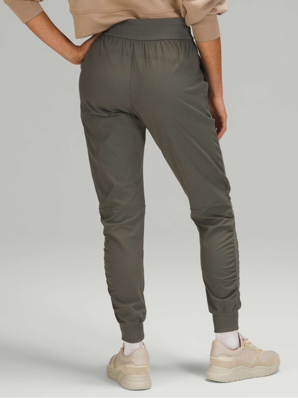 Lululemon Beyond the Studio Jogger
Grey Sage - Picture 2 of 9
